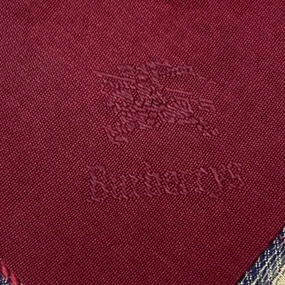 Authentic Burberrys of London 100% Silk Tie - Picture 7 of 8